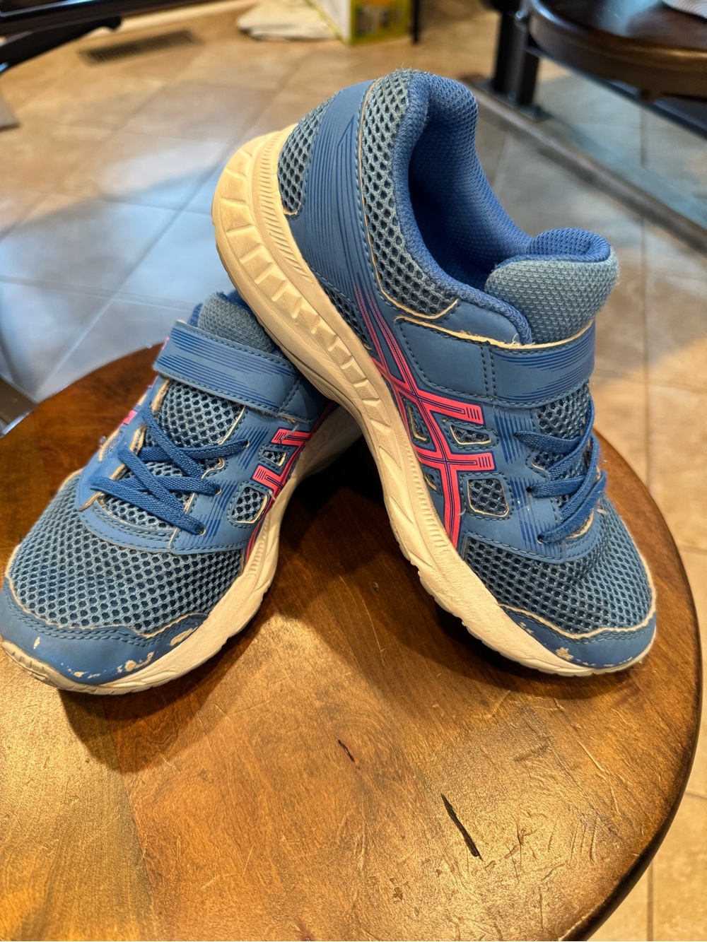 ASICS Contend 5 Kids Blue Sneakers with Pink Accents